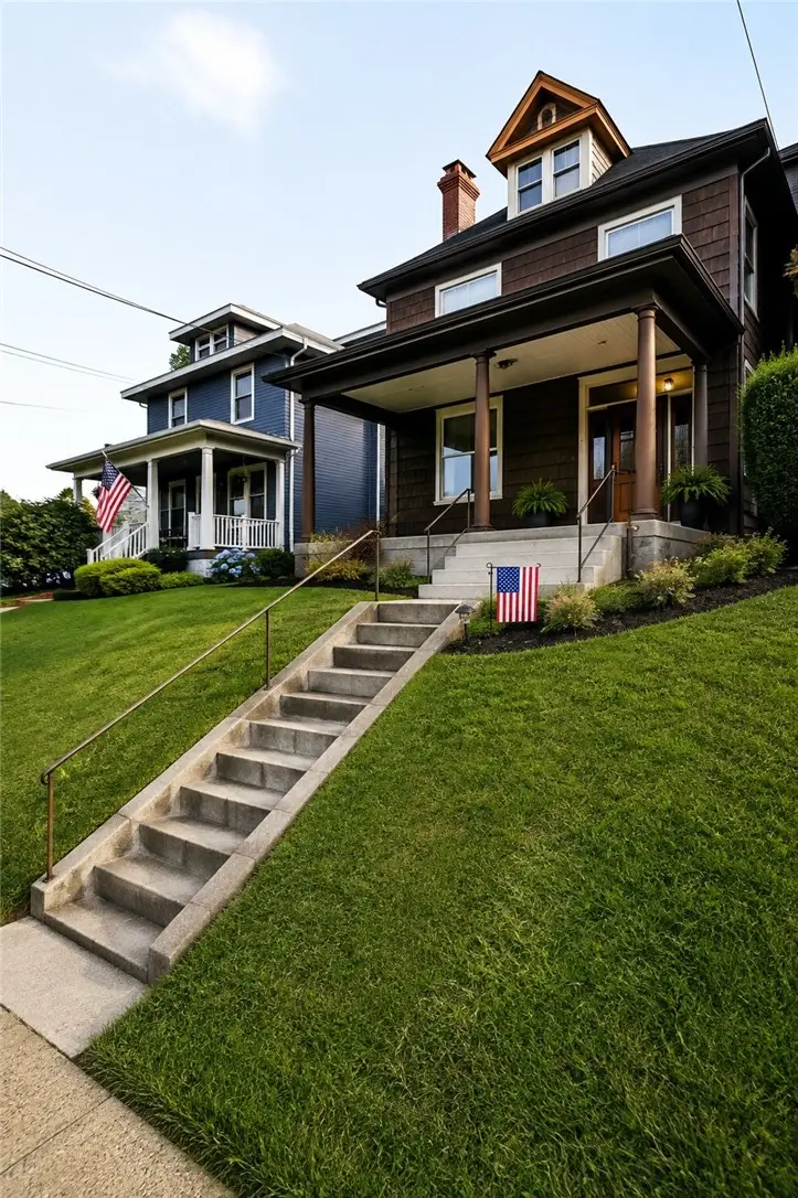 704 Lincoln St, Monongahela, PA 15063 - #3