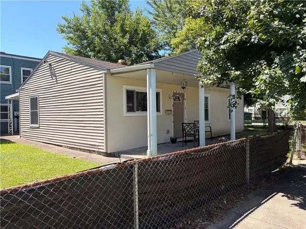 216 Halcomb Ave, Clairton, PA 15025