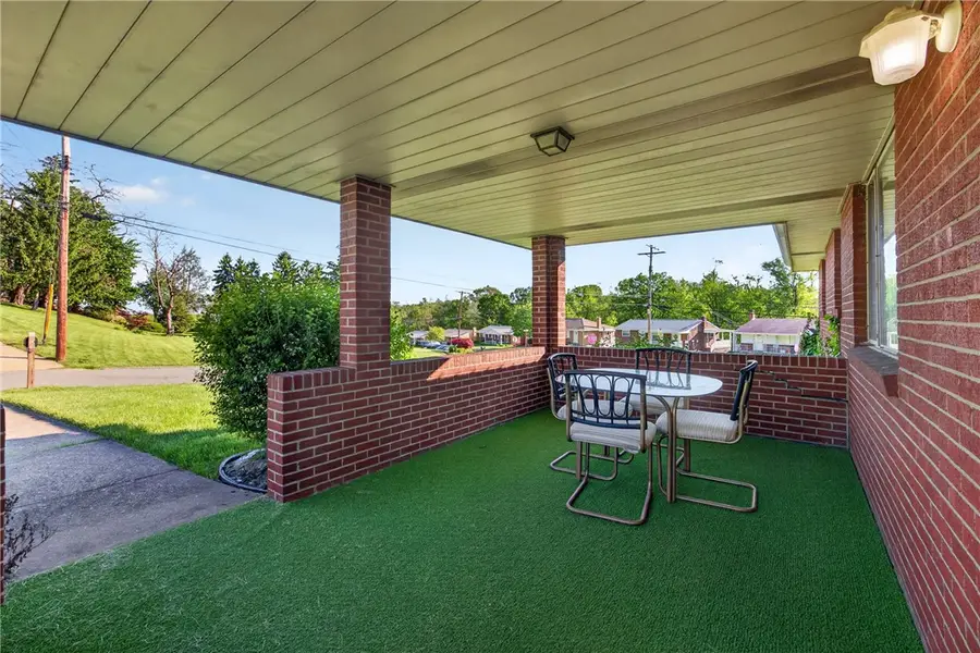 105 Flicker Dr, Kennedy, PA 15136 - #3