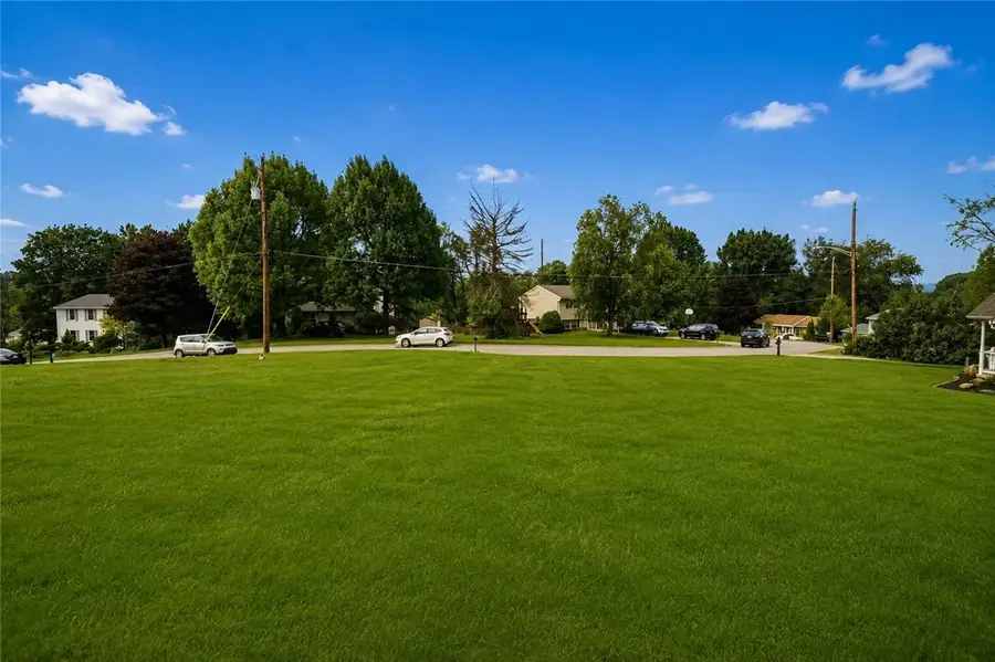 128 Lansdowne Dr, Coraopolis, PA 15108 - #3
