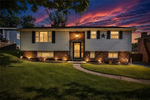 286 Hazelwood Dr, Washington, PA 15301
