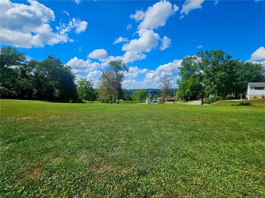 2 Fritchman Dr, Jeannette, PA 15644 - #2
