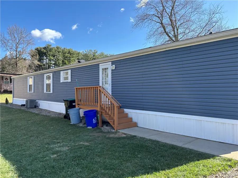 146 Cardinal Dr, Jeannette, PA 15644 - #2