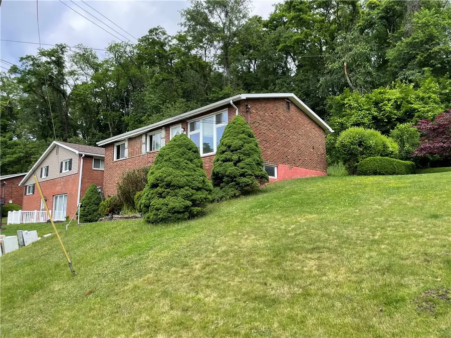 543 Lucia Dr, Pittsburgh, PA 15221 - #2