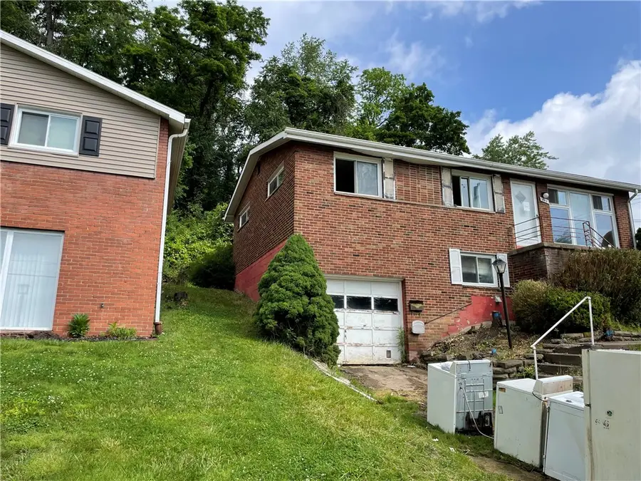 543 Lucia Dr, Pittsburgh, PA 15221 - #3