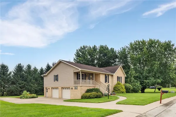 4 Spencer Dr, Penn Twp, PA 15642