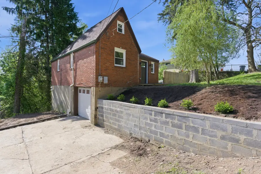 11 Lee Avenue, Pittsburgh, PA 15221 - #2