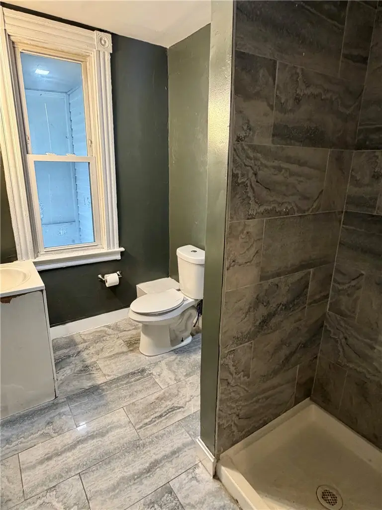 111 Churchill St, McKees Rocks, PA 15136 - #3