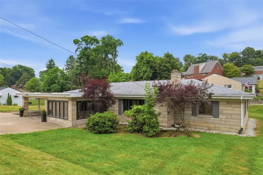 4930 Gardenville Rd, Pittsburgh, PA 15236 - #2
