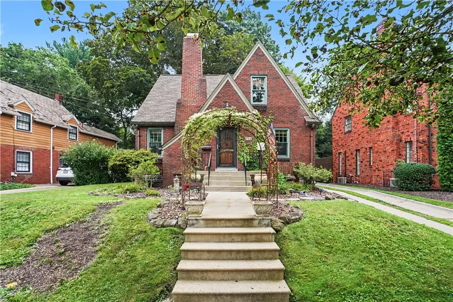 726 Harden Dr., Pittsburgh, PA 15229 - #2