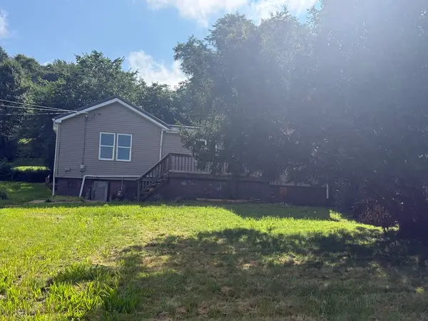 1618 Beaver Rd, Ambridge, PA 15003