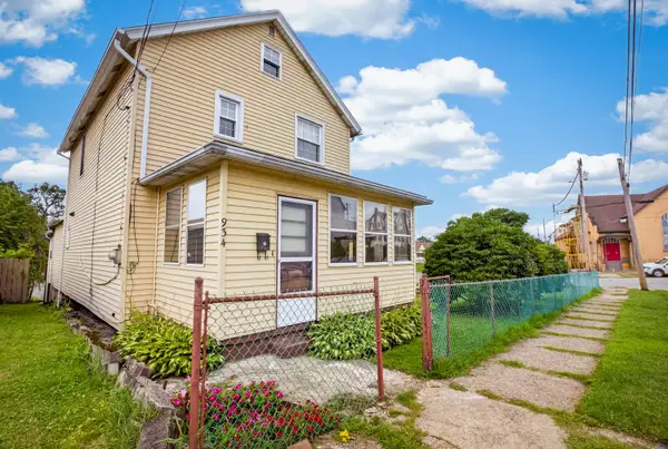 934 8th Avenue, Brackenridge, PA 15014