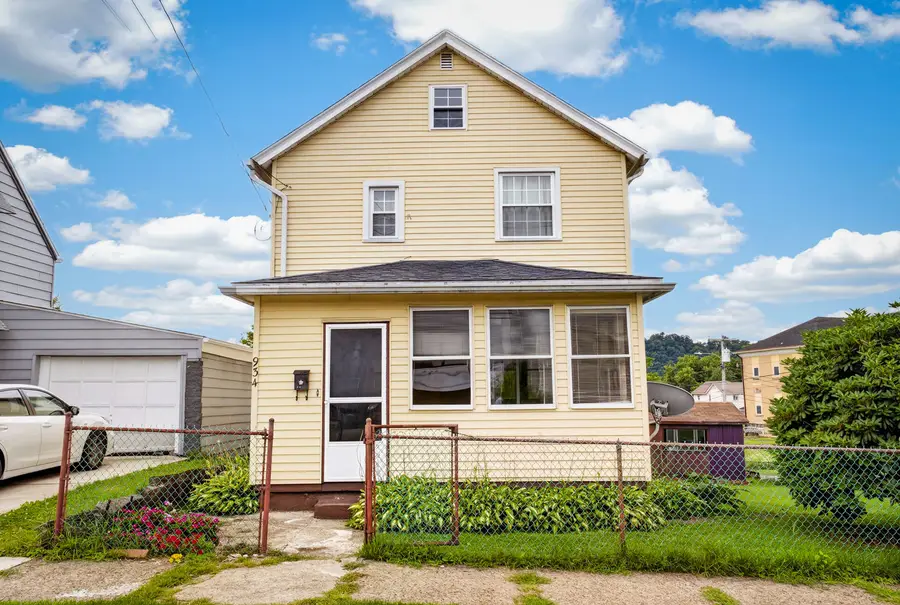 934 8th Avenue, Brackenridge, PA 15014 - #2