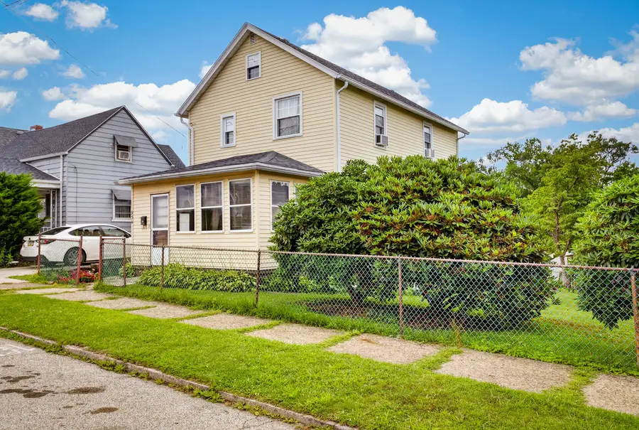 934 8th Avenue, Brackenridge, PA 15014 - #3