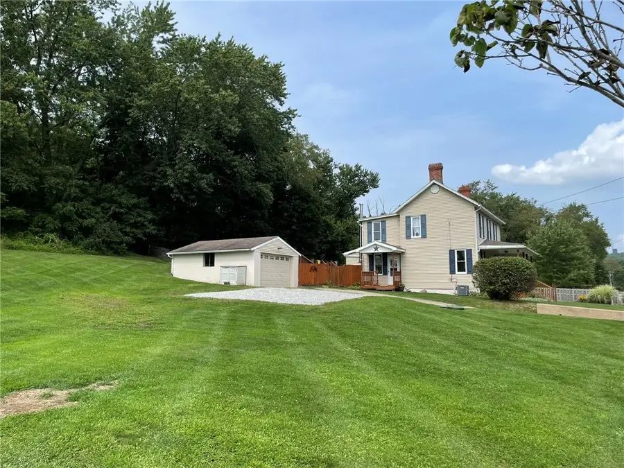 853 Walnut Hill Rd, Uniontown, PA 15401 - #3