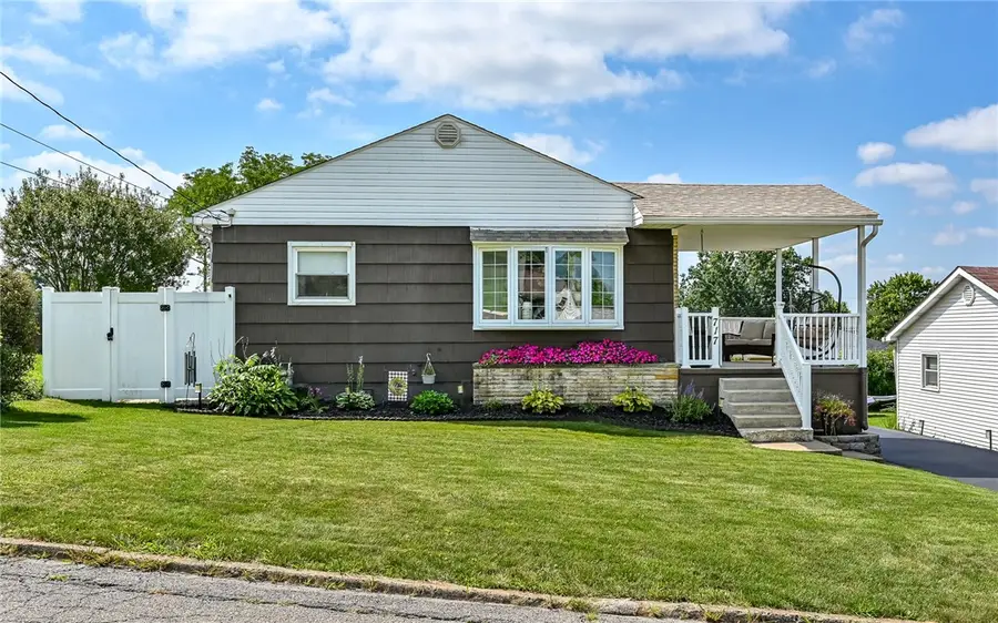 717 June Lee St, Ellwood City, PA 16117 - #2