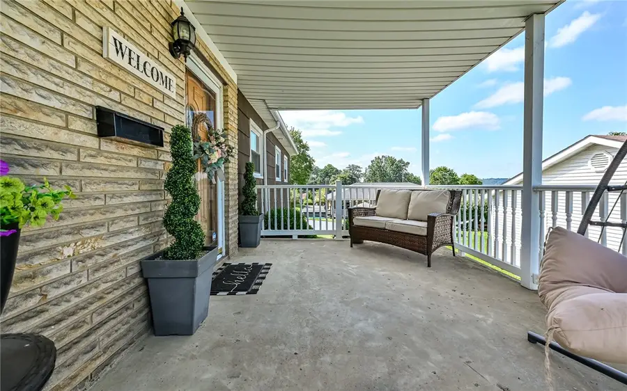 717 June Lee St, Ellwood City, PA 16117 - #3