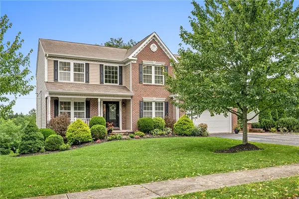 101 Tuscany Ridge Dr, Oakdale, PA 15071