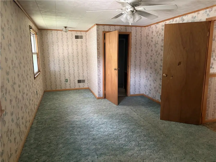 705 Clearview Dr, Dravosburg, PA 15034 - #2