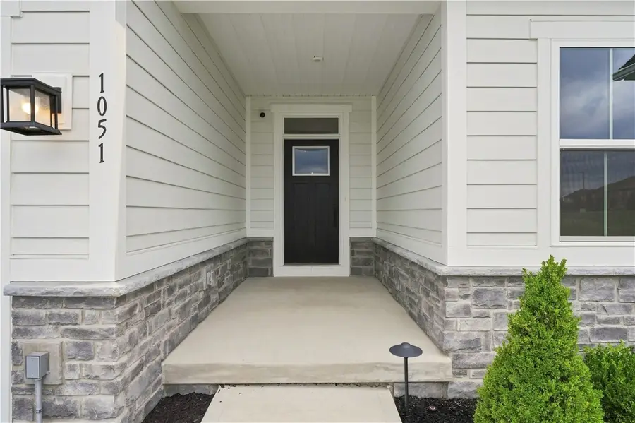 1051 Black Sands Dr, Jeannette, PA 15644 - #2