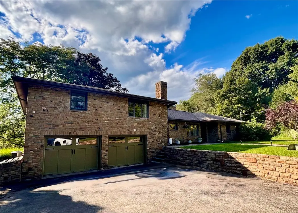 314 Redcut Lodge Rd, Latrobe, PA 15650 - #1
