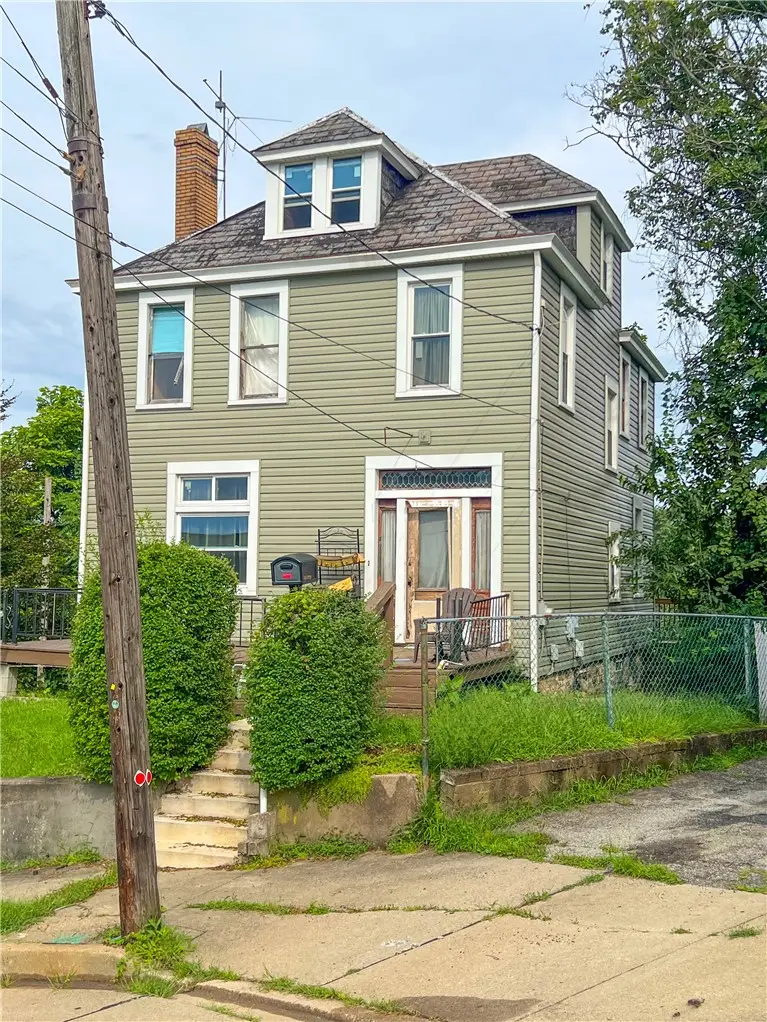 408 Oneida St, Monessen, PA 15062 - #2