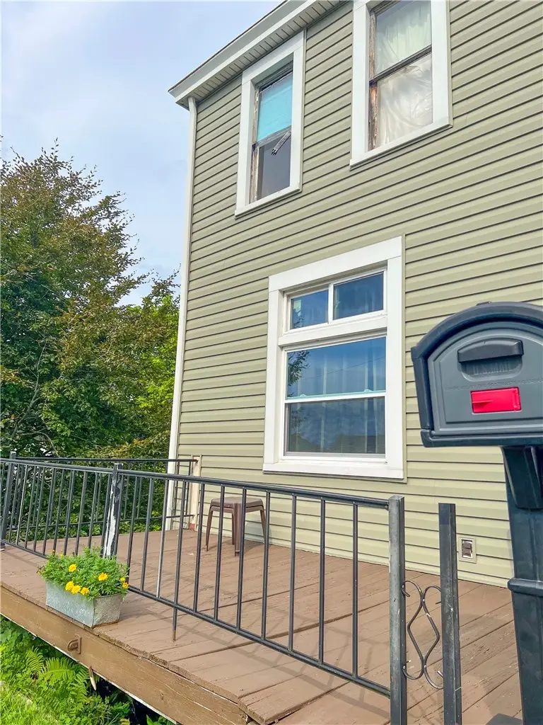408 Oneida St, Monessen, PA 15062 - #3