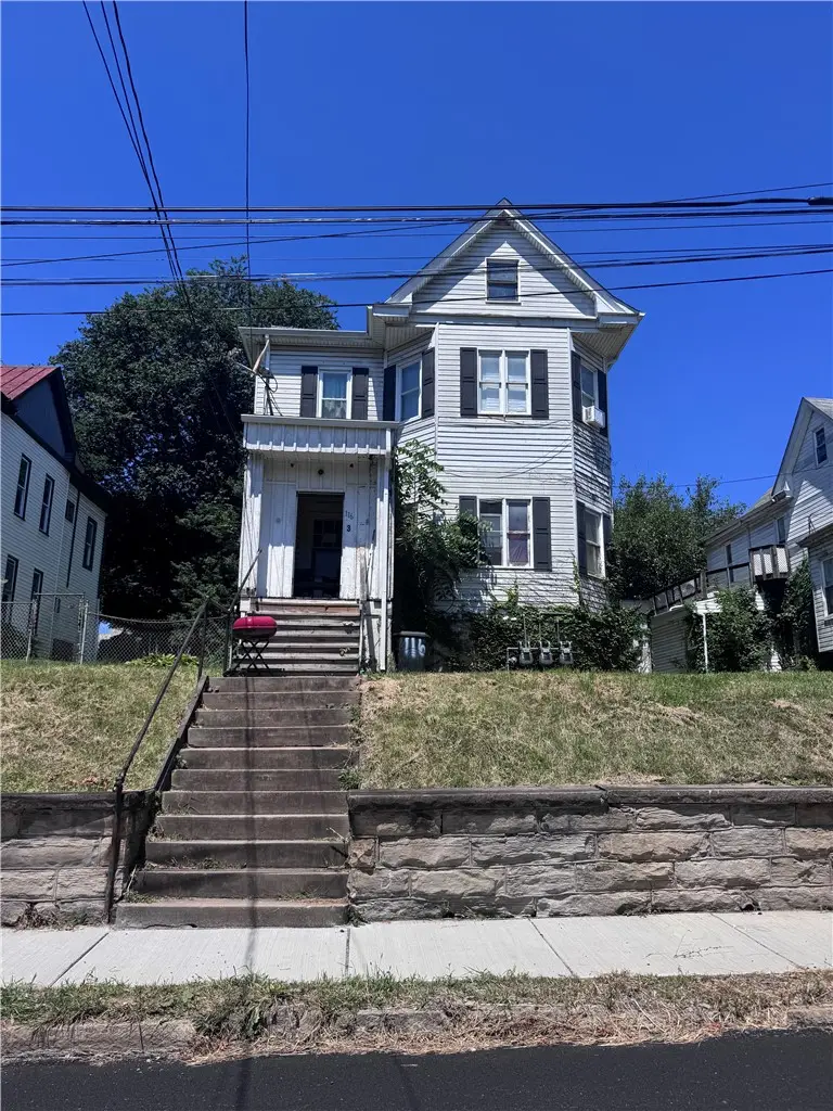 116 Hall Ave, Washington, PA 15301 - #1