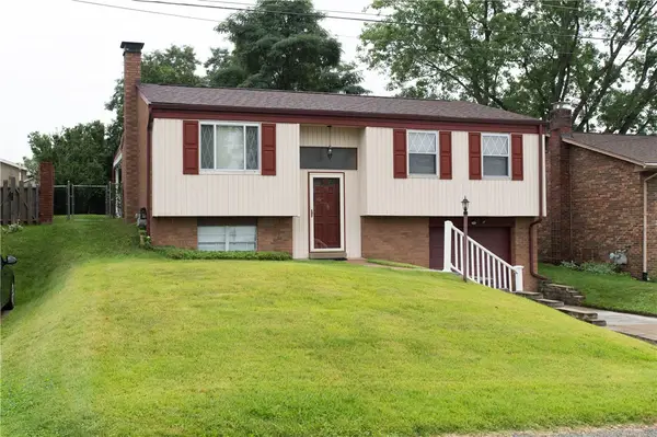 5707 Broad St, South Park, PA 15129