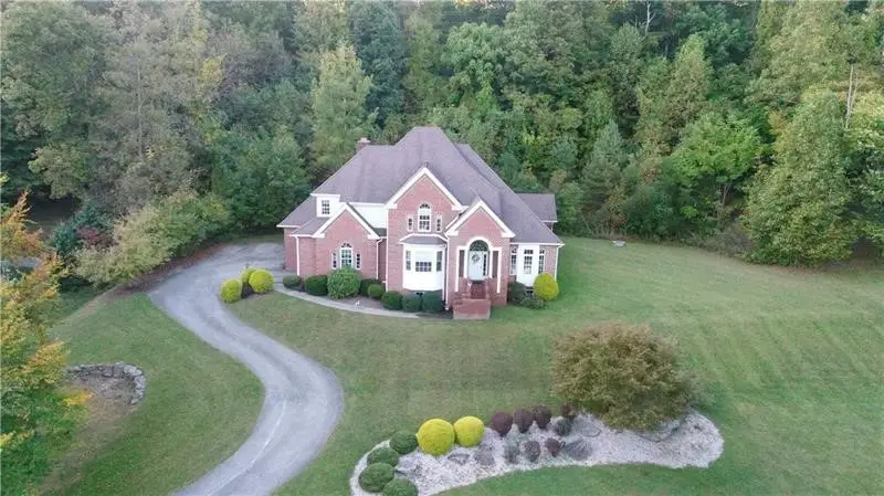 127 Woodhaven Dr, Jeannette, PA 15644 - #3