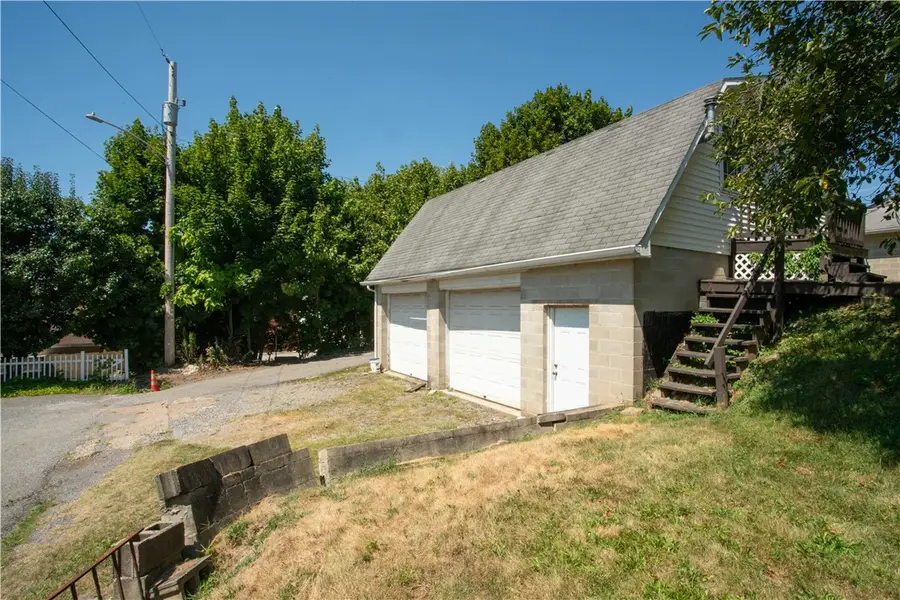 166 Pennsylvania Ave., Rochester, PA 15074 - #3