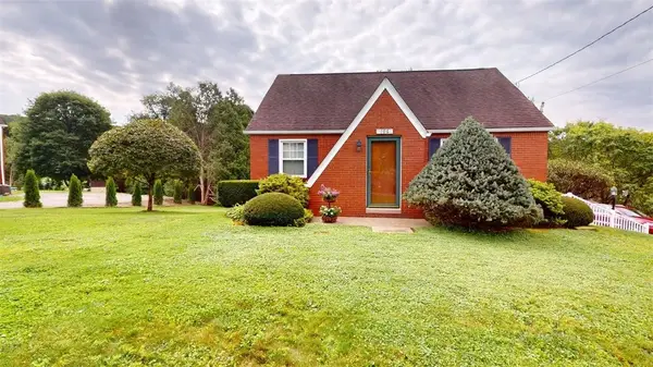 106 Dwellington Dr, Valencia, PA 16059