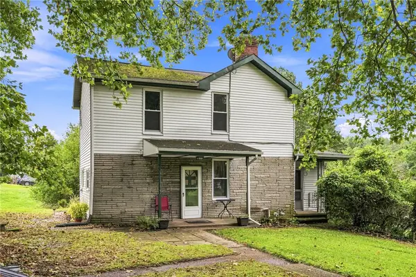 148 Coal Bluff Road, Finleyville, PA 15332