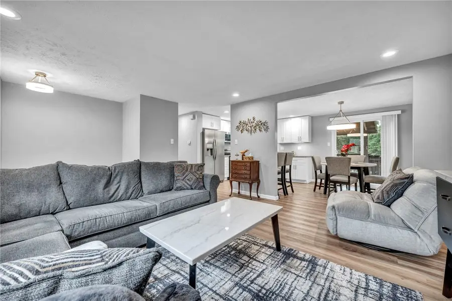 3034 Amy Dr, South Park, PA 15129 - #2