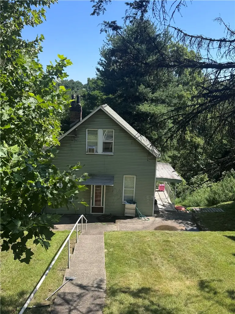 1523 Ridge Ave, Braddock, PA 15104 - #3