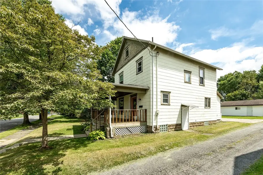 516 Stewart Ave, Grove City, PA 16127 - #3