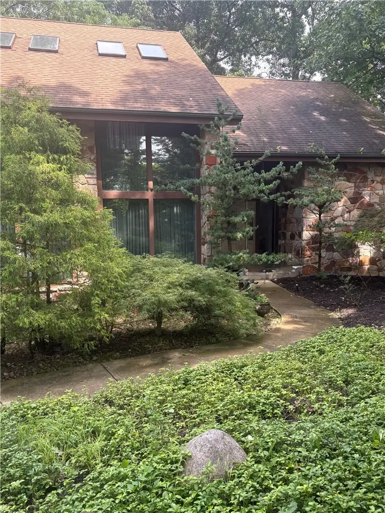 125 Gatehouse Drive, Coraopolis, PA 15108 - #1