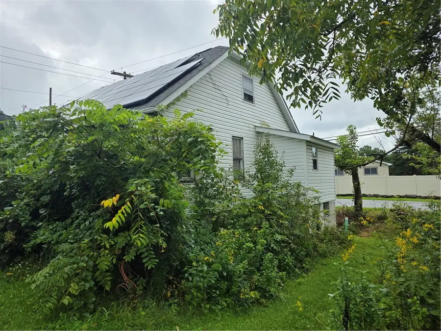 1301 Latrobe Derry Rd, Loyalhanna, PA 15661 - #3