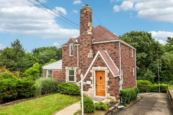 4413 E Brightview Avenue, Pittsburgh, PA 15227
