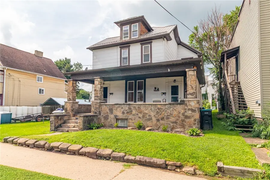 637 E 9th Ave, Tarentum, PA 15084 - #2
