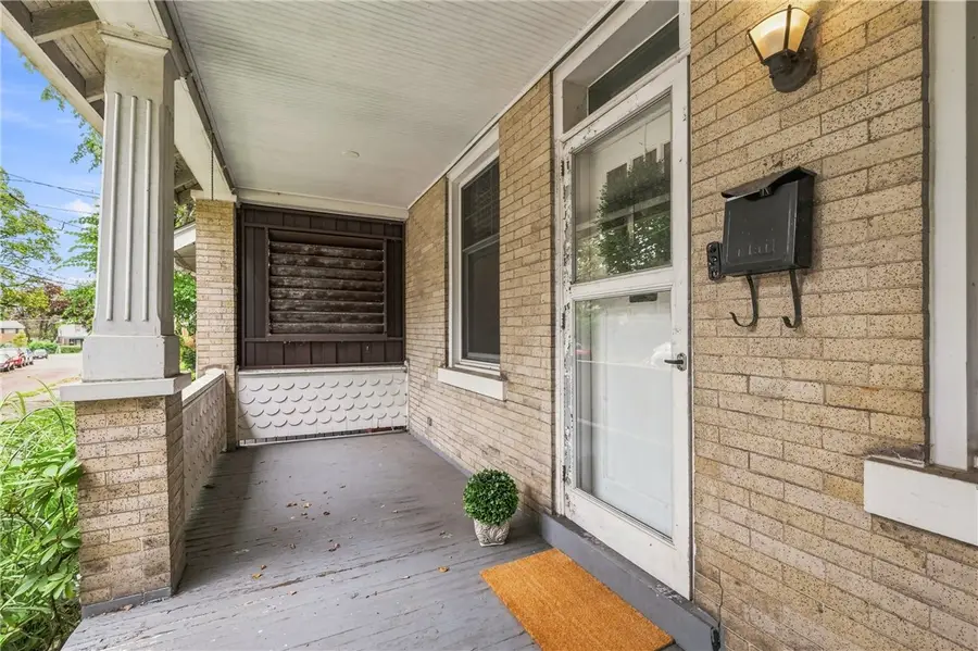 33 Defoe St, Pittsburgh, PA 15214 - #2
