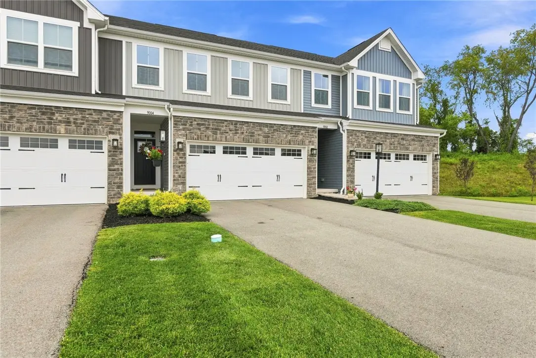 9004 Wellington Ct, Jeannette, PA 15644 - #1