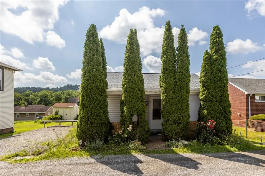 2784 1/2 Johnson St, Aliquippa, PA 15001 - #3