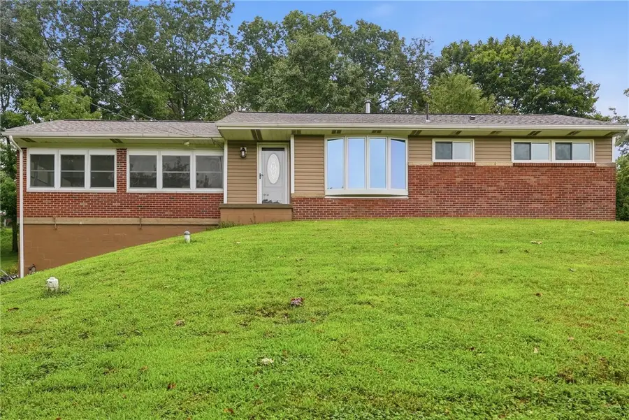130 Mcguire St, New Brighton, PA 15066 - #2