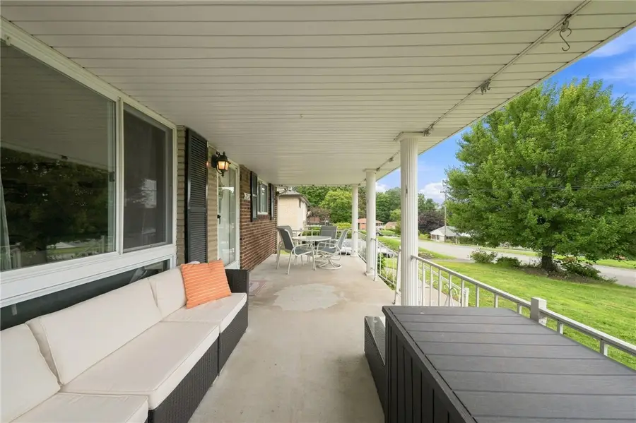 2202 Juanita Dr, Coraopolis, PA 15108 - #3