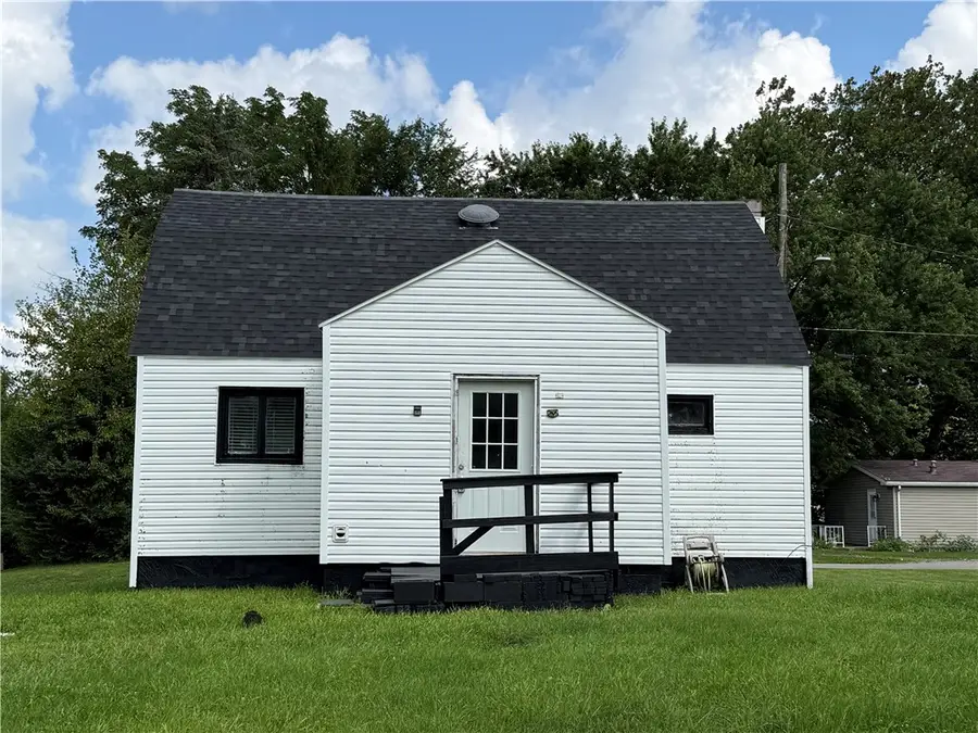 323 Warner Aly, New Castle, PA 16101 - #3
