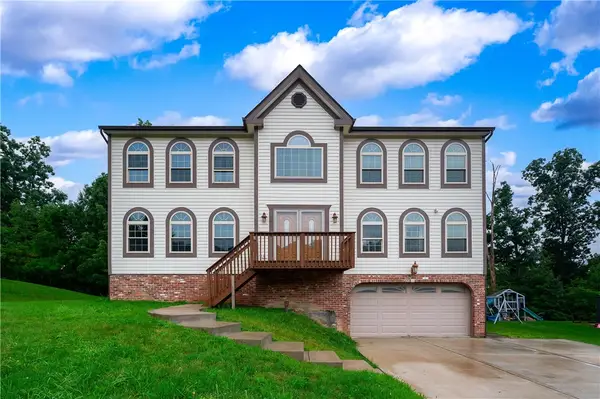 241 Jaclyn Dr, Cranberry Twp, PA 16066