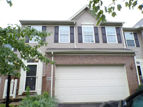 301 Maple Ridge Dr, Canonsburg, PA 15317