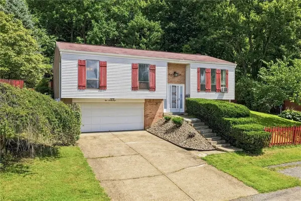 878 4th St, Baden, PA 15005