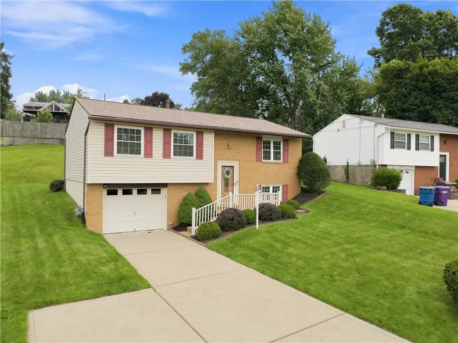 222 Great Smokey Dr, Pittsburgh, PA 15239 - #2